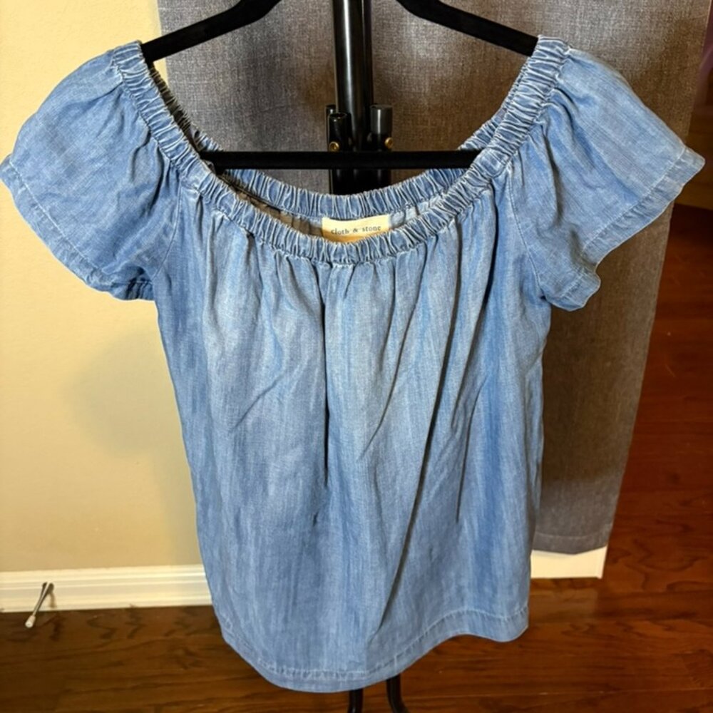 Cloth & Stone chambray off-shoulder blouse top